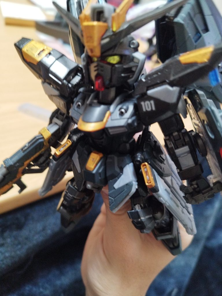 やはり黒と金はかなり似合いますね!ギャンも黒と金(ほぼ見えない)を使ったんですけどかなりかっこよかったんでほかにも黒、金を使うのありですね(・∀・)