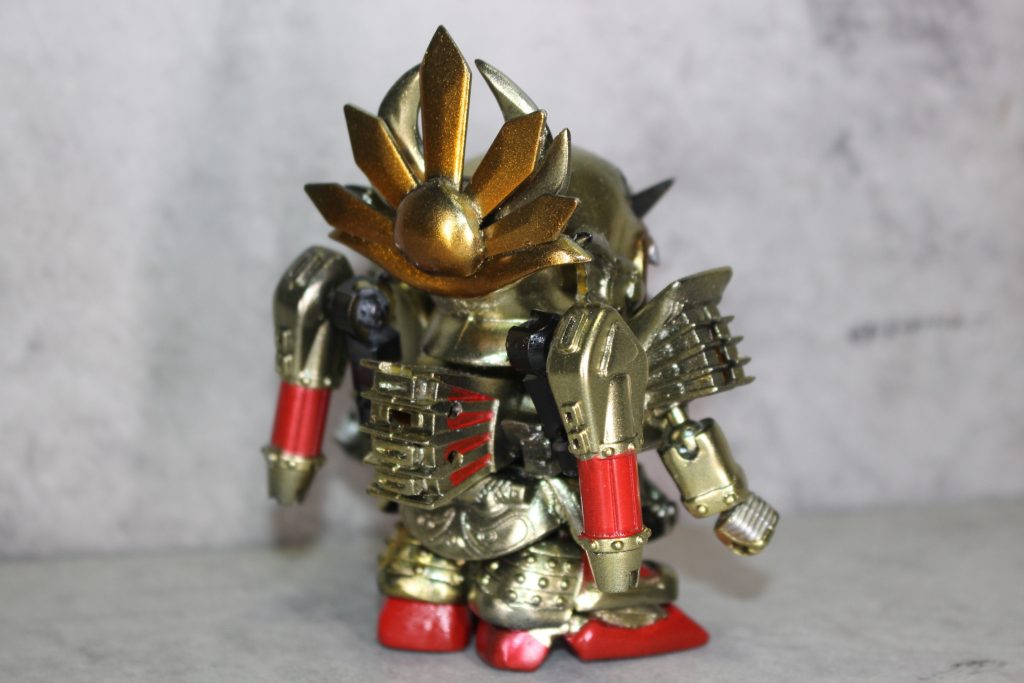 後頭部の飾りは豊臣秀吉頑駄無のパーツを一部利用なんですが、後でオリジナルに寄せた細いバージョンも作りたい...種子島武衛須馬はボールデンボールアームズのジョイントを使って可動式にボリュームもアップしていい感じの密度につかもともとはバネ接続というのにも衝撃を受ける