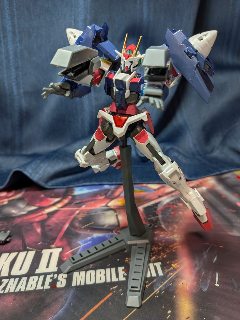 ガトリングは上に向けることで発射することが可能であり、弾はGN粒子である。またトランザムは一応使用可能であるが一度使うとドライヴがオーバーロードしてしまうためあまり使用されない。