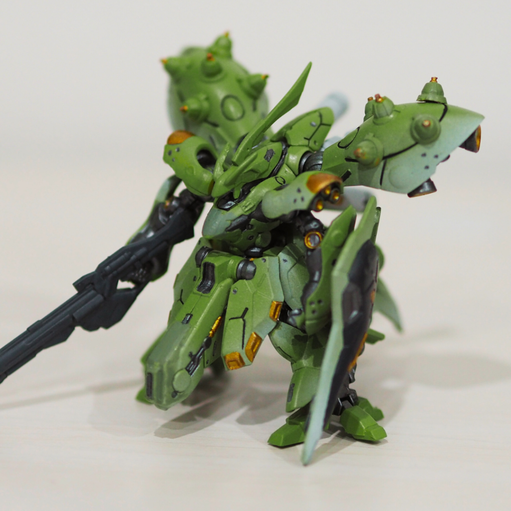 今回改造とかは特になしです、箸休め的な。赤も捨てがたかったのですが、Pintarestで検索しているときに見つけたグリーンで塗ることにしました。