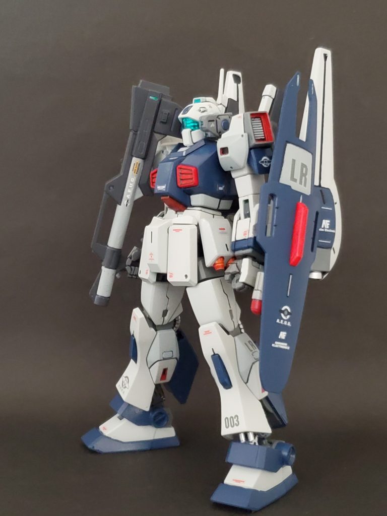 こちらはショートバズーカ💥装備画像です😌✨ネモハイマニューバーにはショートバズーカが標準装備?のようなので制作😎✨見ての通りmkII等のハイパーバズーカをグリップ部分で切断✂️前部分の砲身を短くして繋ぎ合わせました~😊🎶未熟者と老眼も相まって💦細かいハイレベルな改修は無理ですが、今回も身の丈に合った満足のいくネモ試作高機動型が制作出来ました~😌☘️