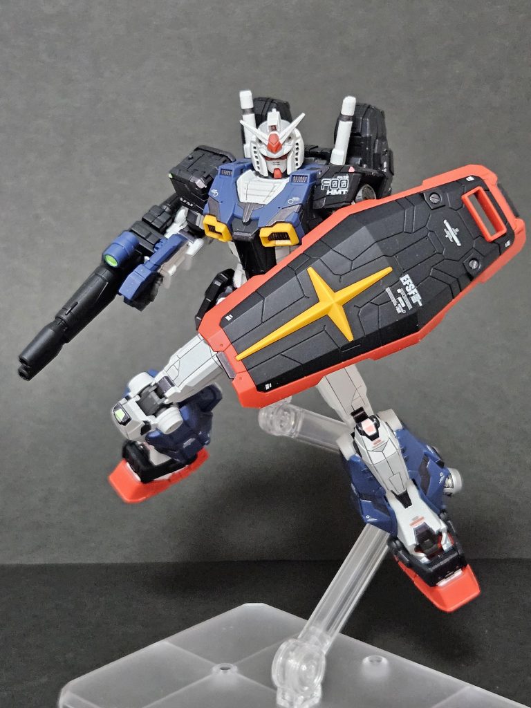 高機動アーマーを着けて。着脱がしやすくて、よく考えられています。この高機動アーマーは細かい配色は設定されていないようですが、素体とテイストが合うように塗装してみました。