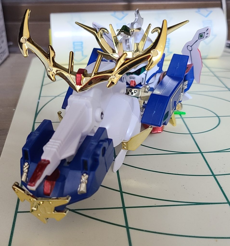 鋼丸は分解し、超起動大将軍編の主人公五人に合体(?)できます。こちらは號斗丸との合体形態。