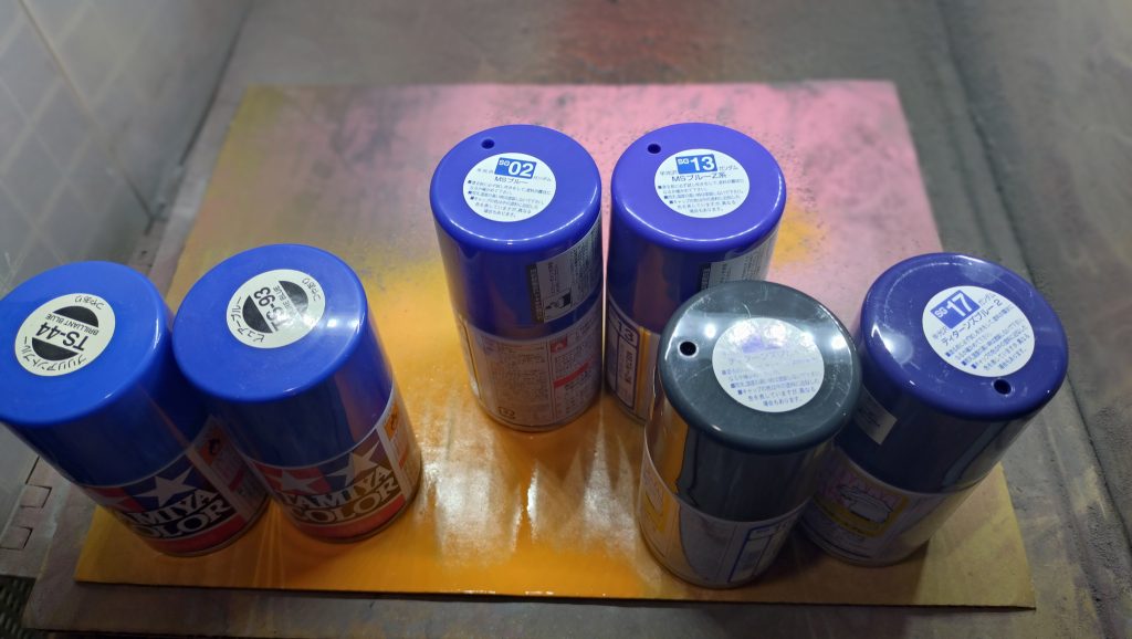 青は毎回悩む・・今回はティターンズブルー2がかなり気に入りました(zaku-kao6)