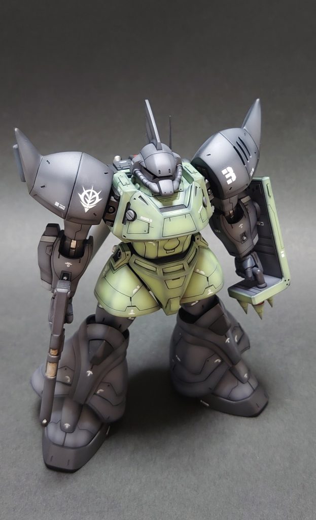 俯瞰ショット。グレーって、強そうに見えますwグラデの効果で引き立った感じです。グラデは境界を曖昧に出来るので、マスキングの失敗など誤魔化しやすいので多用してますw