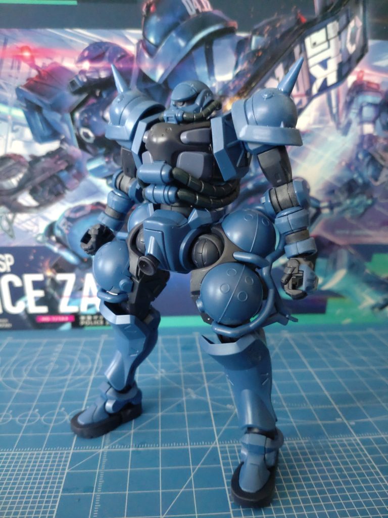 2体買えたので贅沢に両肩ツノ付けてみたりして