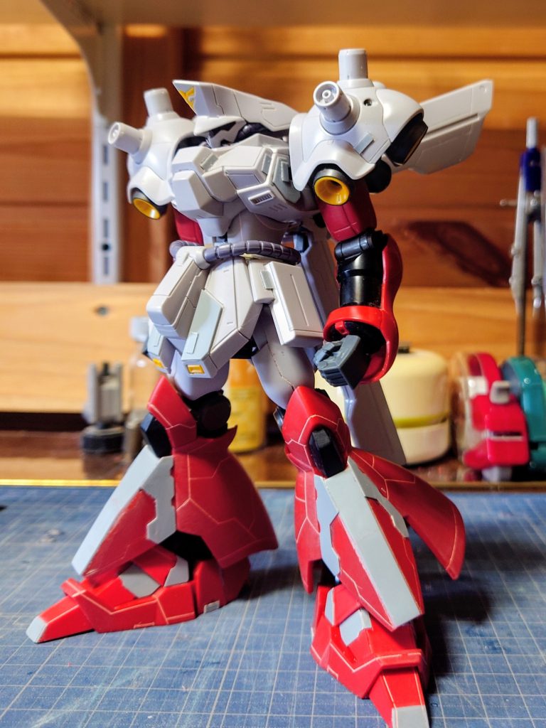 ヤクトドーガの位置付けですが、プロトタイプサザビーをイメージしました