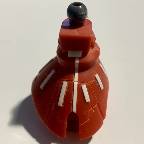 今回は腕と足にてを付けていきます。基本MGサザビーのディテールを参考にして作業しています。腕はスラスターが無かったのでディティールアップパーツを入れたかったのですが無かったのでランナーから自作しました。足は幅が足りない感じがしたので1ｍｍ幅マシしました。（4枚目）