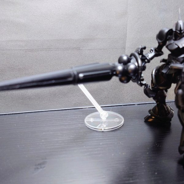 下塗り一回目完了成型色ではわからなかったけど塗ってみてやたらと粗が見えるな補修して二回目を塗るかしかしハクジはでかい😆（3枚目）