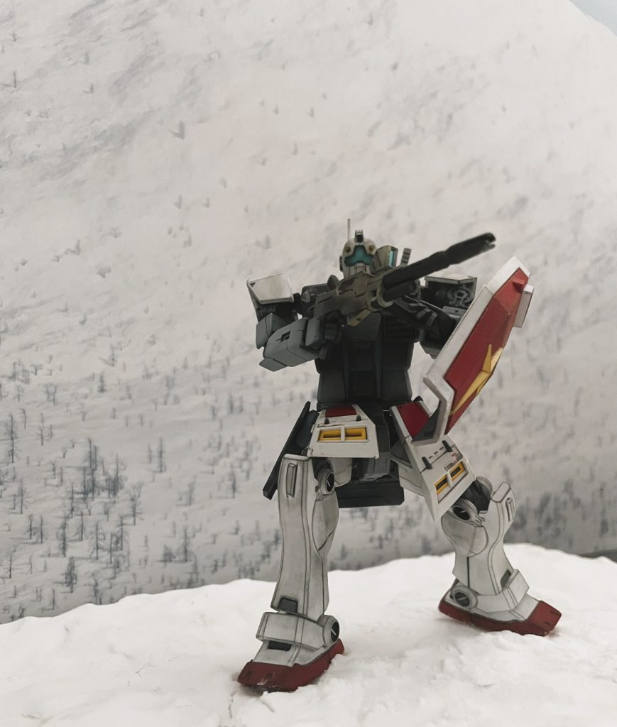 次回作、雪上の戦闘シーンジオラマを構想中です。量産型ゼータガンダムも間に合えば一緒に置いてみたいところです。