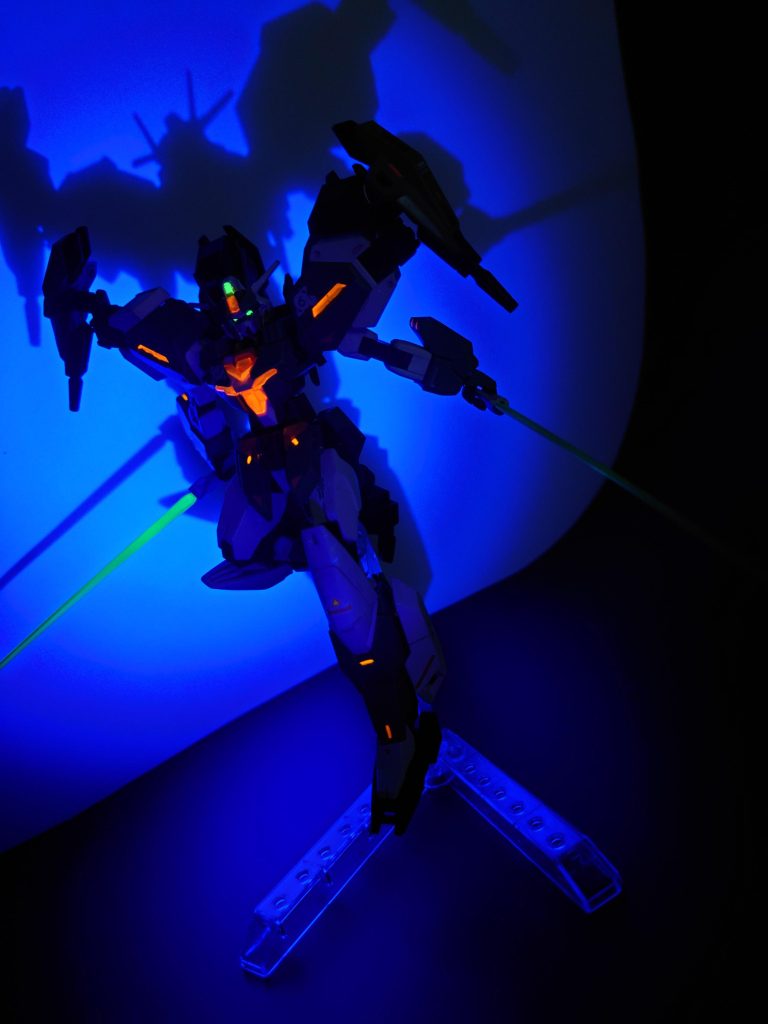 原作の活躍やプレイバリューの高さで気に入っていた機体なので、満足のいく形で仕上げることができ非常に満足です。