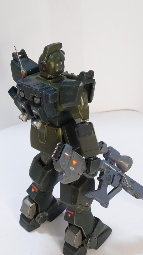 ロングレンジ・ビームライフルの接続口もジャンク基板から移植してきましたので、ラインは脱着可能です。