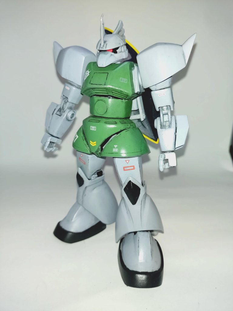 ご覧の通り、リファイン前のゲルググにする事も可能! 当時はむしろゲルググとして作った方も多かったのではなかろうか。