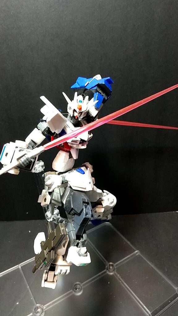 ビームサーベルライフリのものと同型だが本機では特別な名称はない連結してハルバードモードにできる