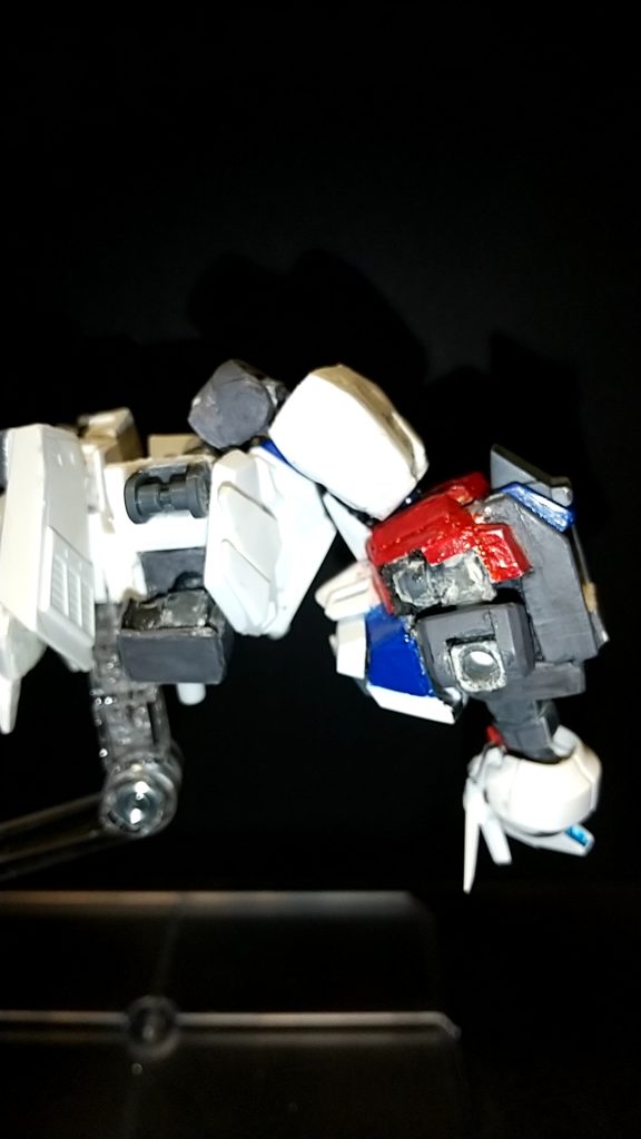 腰の可動について前回からの改修点軸可動とボールジョイントで可動範囲を拡大