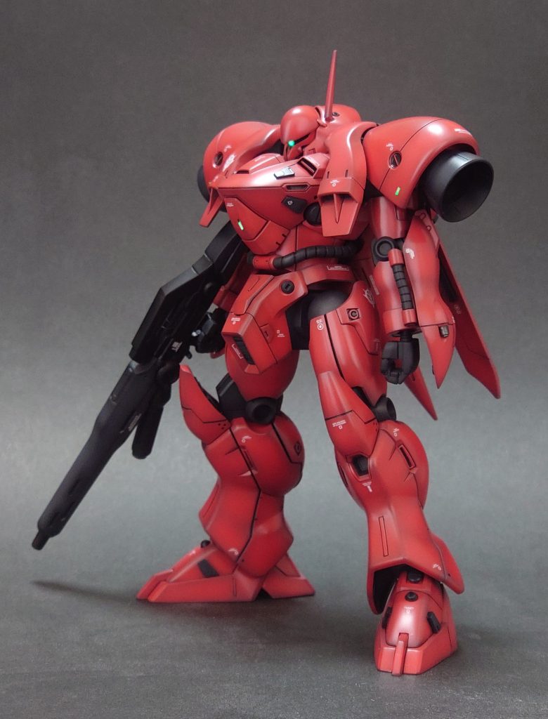 シュツルムブースターなしのショット。モノアイ、肩、コクピットハッチのグリーンチップは蛍光イエローグリーンを塗って、ブラックライトで光らせてます。まともにチップを入れたのも、これがほぼ初めてw