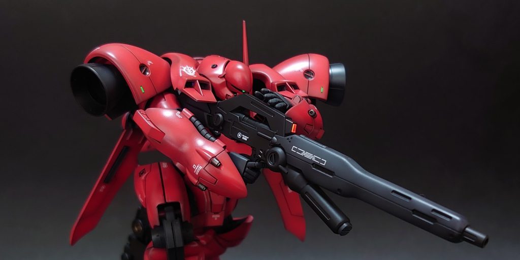 マフラーのようなダクトを可動式にしてるので、肩を回し過ぎず、ダクトが正面に向くようにしたのでメリハリが付いたかなと…