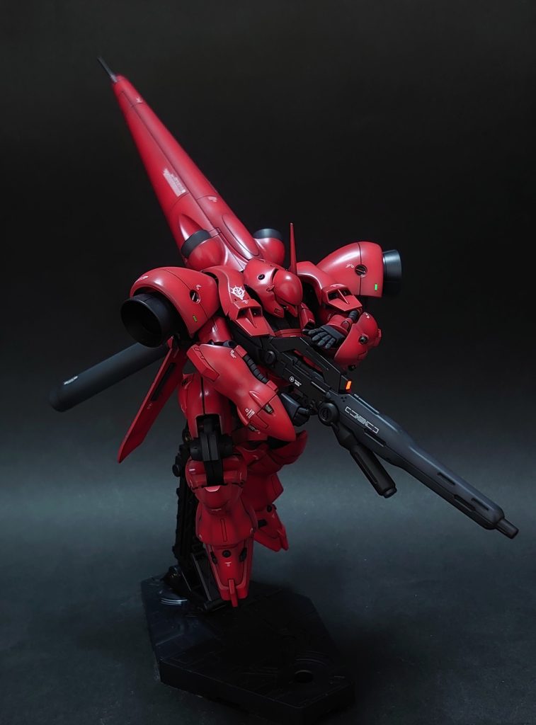 ポーンと跳ね上がったシュツルムブースターが特徴的なショットになってます！