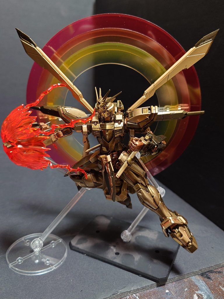 最後は爆熱！！ゴッドフィンガーです。個人的にはメイン写真と同様の横からのアングルが気に入っています。 今回はRGの製作に1か月ほどかかってしまい投稿が遅くなってしまいました。現在年内完成に向けて終わるかわかりませんがMGバルバトスルプスを製作中です。  ご覧いただき、ありがとうございました。