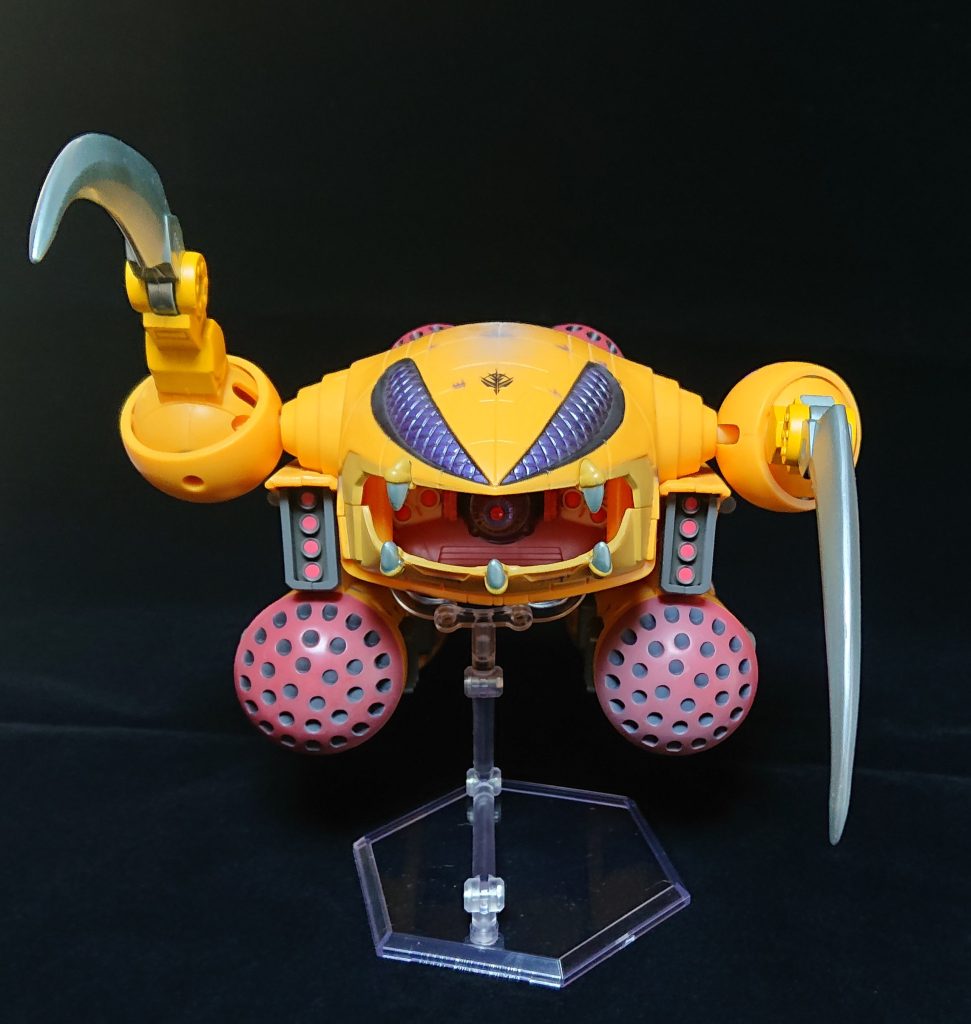 大きさ、兵器としてのアレンジ、各部の作り込み、可動部などザクレロのマスプロアイテムの中でも最高傑作に入る物だと思っています。