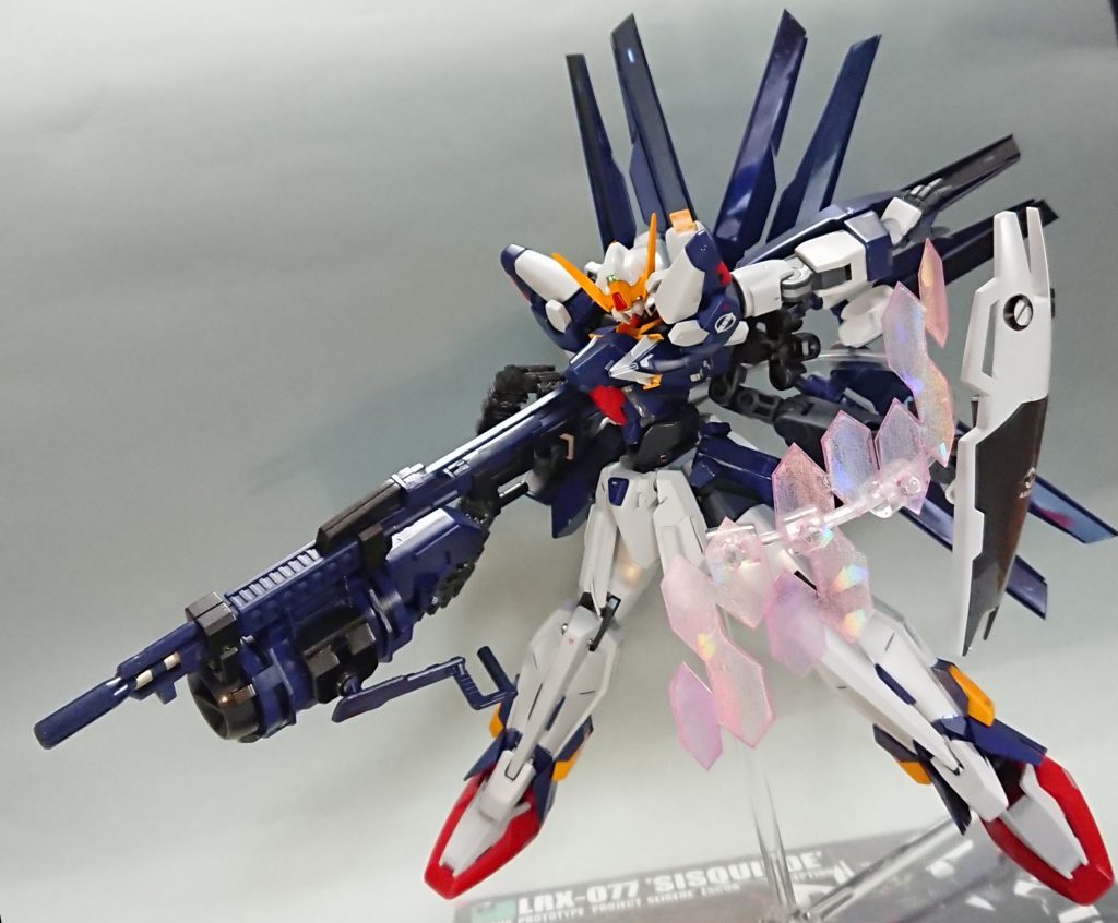 下がっていろ、ミアン！→ID　バインダー反転、シールド展開…ディフェンスモード起動！「生き抜いてみせる！」＜未実装考察＞‘‘Game‘ｓMsV‘‘より引用の‘‘ディフェンスモード‘‘。ポージング名、ためらいを消し去るディフェンスモード。上半身はGジェネのシスクード勝利ボーズと加工元のFxの有名ボーズから、下半身はZの俺の体を通して出るチカラ、ポージング相性は抜群。モノアイガンダムズのラストバトル、テラ・スオーノ戦でX・ν・Zの援護をそれぞれもらうのでそこからイメージ。盾とメガカノン用にサブアーム補助を導入(Sガンぽく)。IフィールドをCファンネルにする案(fx味が強すぎて没)もあった。