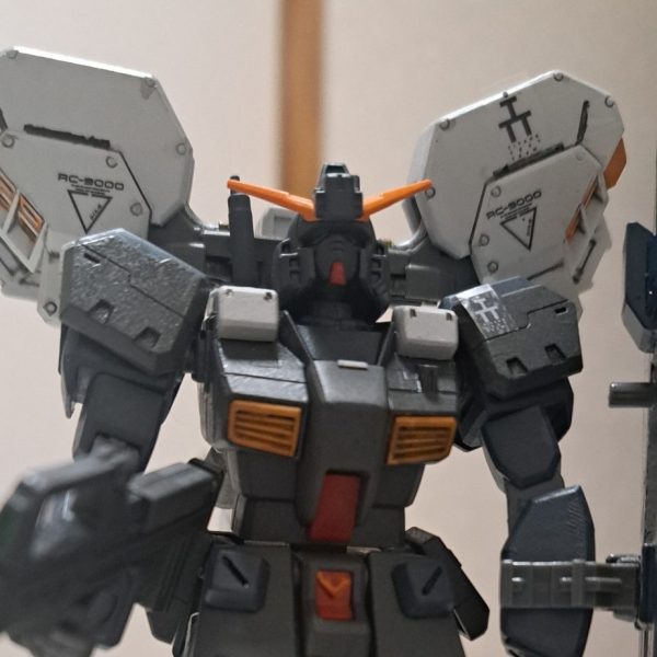 RX-121-2ガンダムTR-1ヘイズルⅡ
