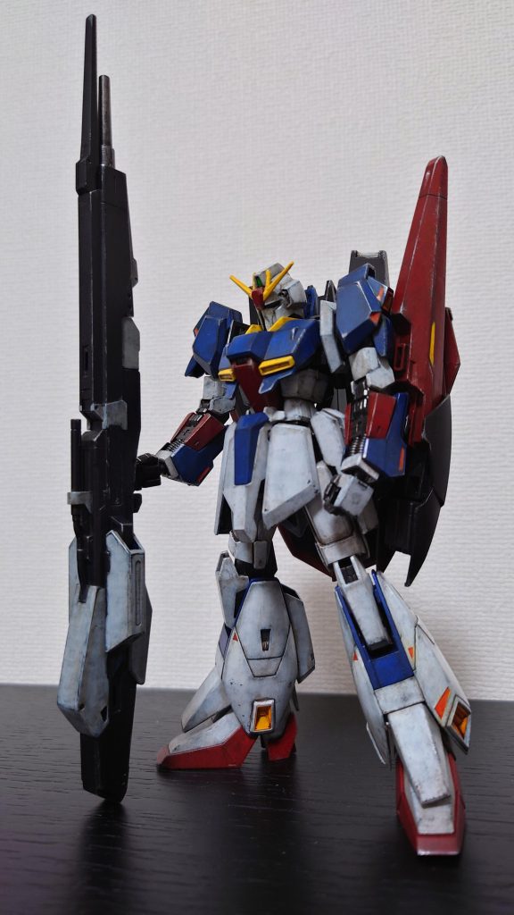 ロングライフルの青は嫌だったのでグレーとブラックに変更。黒立ち上げの筆塗りは手間がかかりますね。