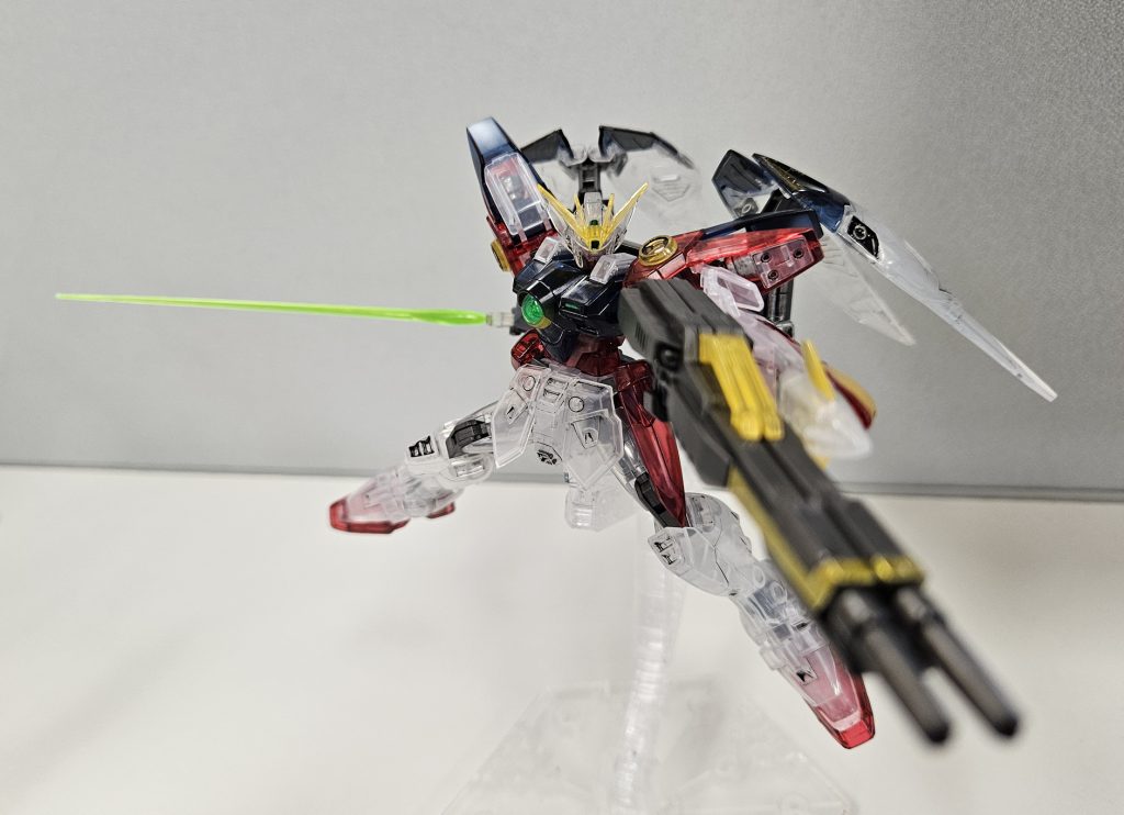 ビームサーベル構えたままツインバスターライフル