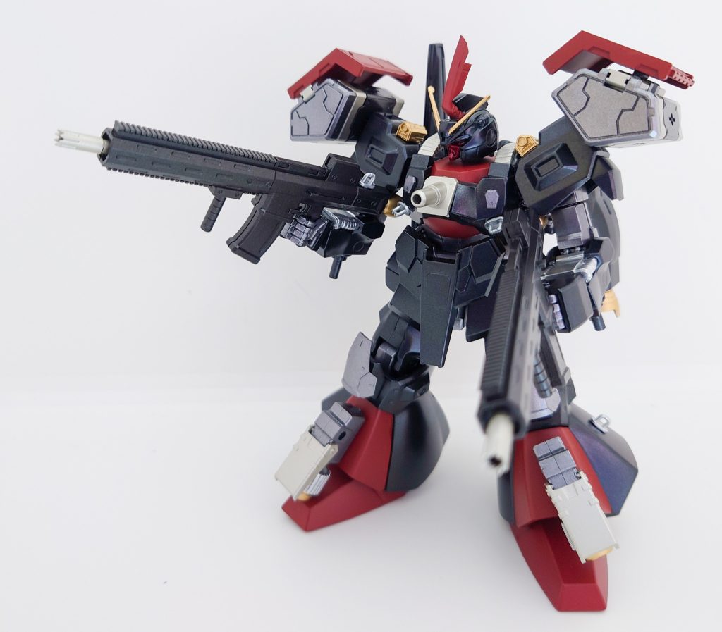 武器その4 アサルトライフル背部に取付けていたアサルトライフルです。