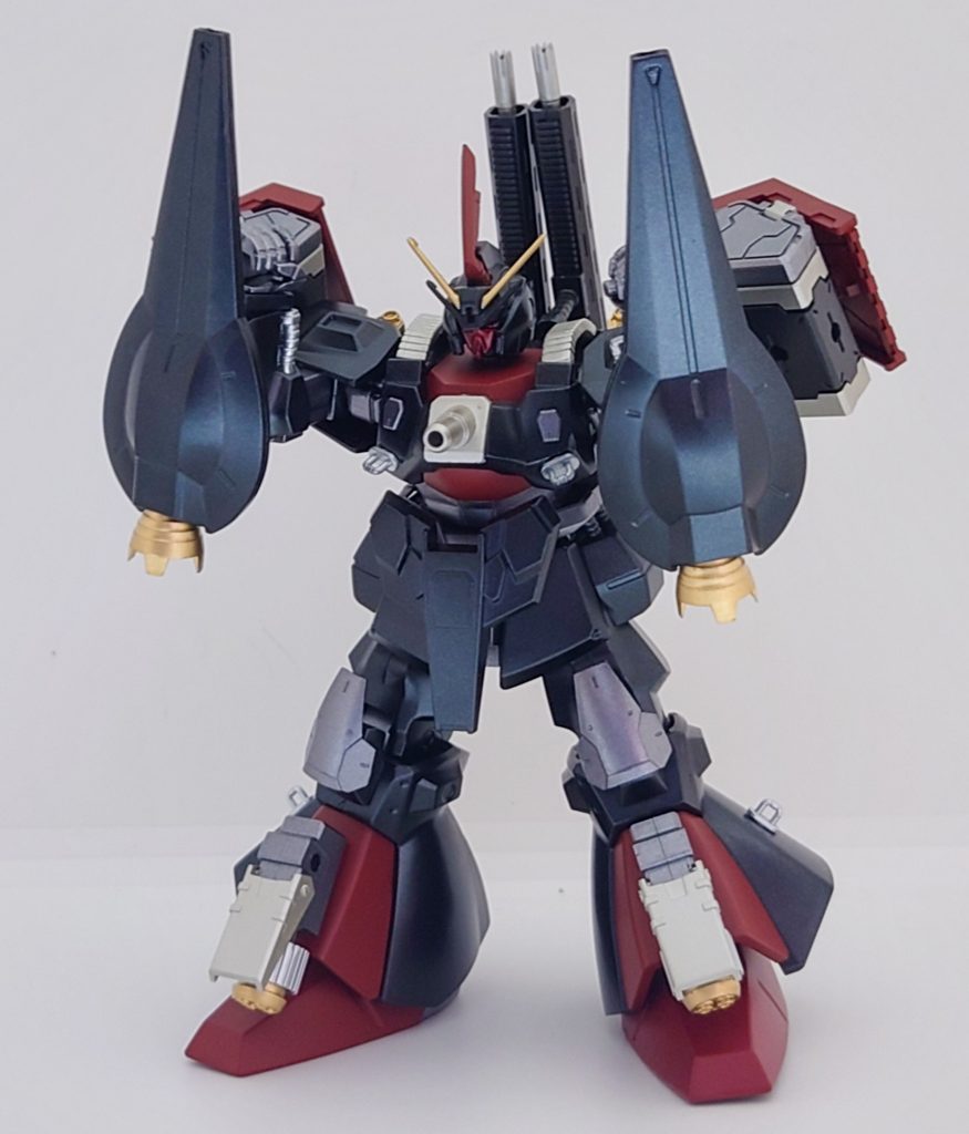 武器その5 バインダーシールドバックパックのバインダーは、両腕に装備できてシールドになります。