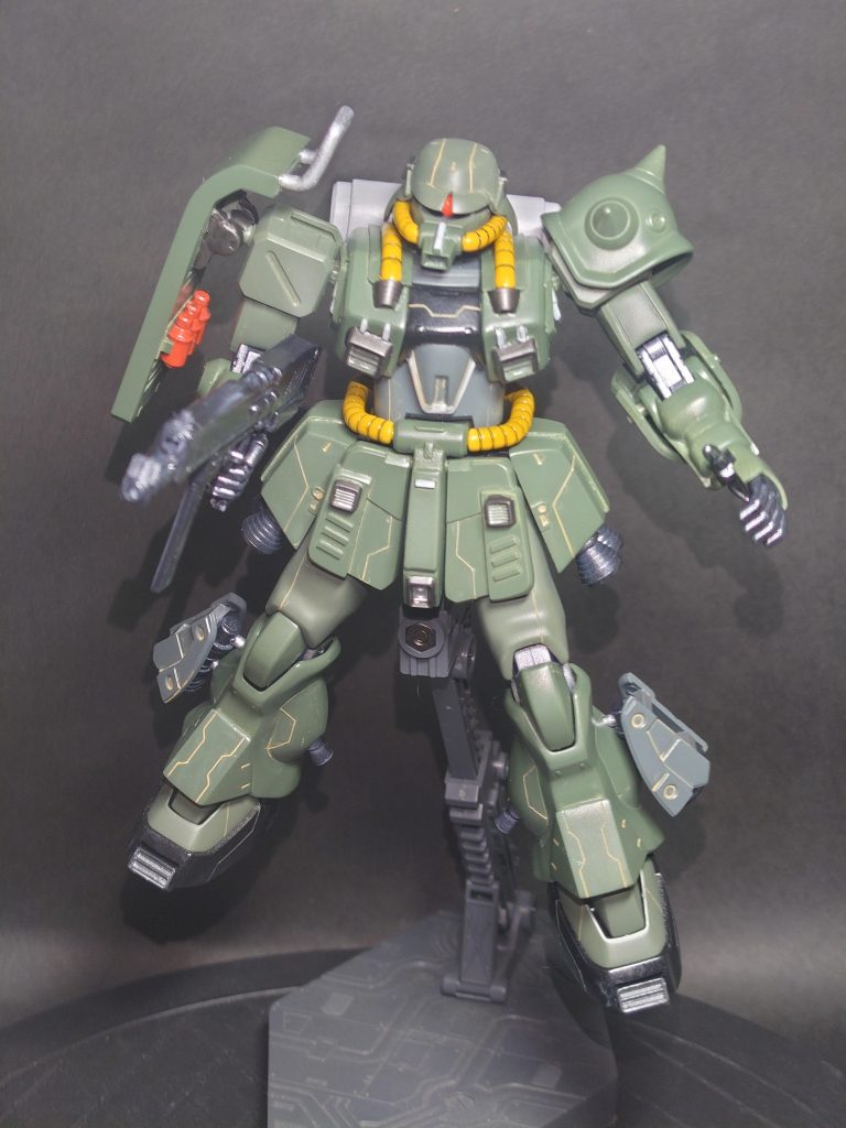 「ま、そこからこうして生き延びて今があるワケだ。」「いや、整備長も若い頃はそんな感じだったんですね〜。ところでそのパイロットさんは?」「・・・」「・・・」「もう0094も終わりか。何にしても生き延びてナンボだからな。お前もこの機体、年内にちゃんと仕上げておけよ。」「年末くらい休みましょうよ、整備長〜(泣)」