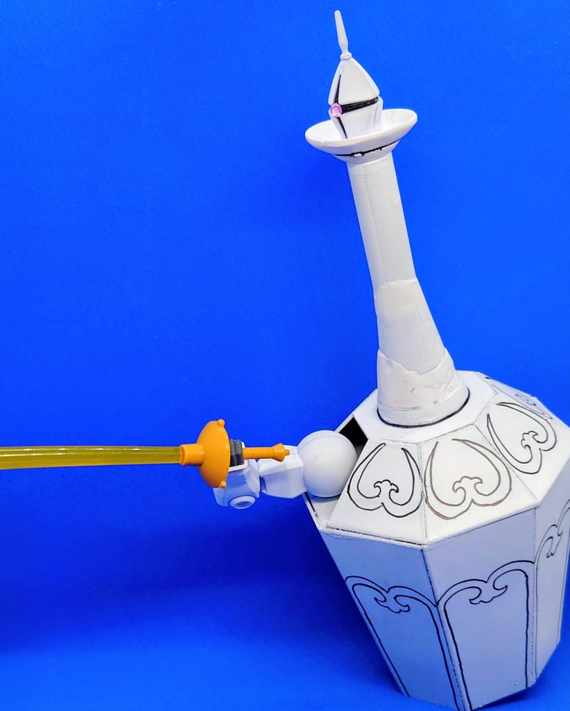 シャハト技術本部長「うむ、マイ中尉、それを確かめるのが君の仕事だ。先ほど機動性について述べていたが、この機体はドム同様、ホバー・ユニットが搭載されており、地表面効果により滑るように移動することができる。またギャン特有の伸縮可動ブーストも完全に封じられているわけではない。見ての通り、腕だけだが、高出力ビームサーベルによるフェンシングのような素早い突きは問題なく使えるようだ。」