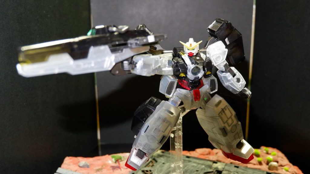 内部を銀で塗ったので、内部のモールドが目立つような感じになっています(zaku-kao4)