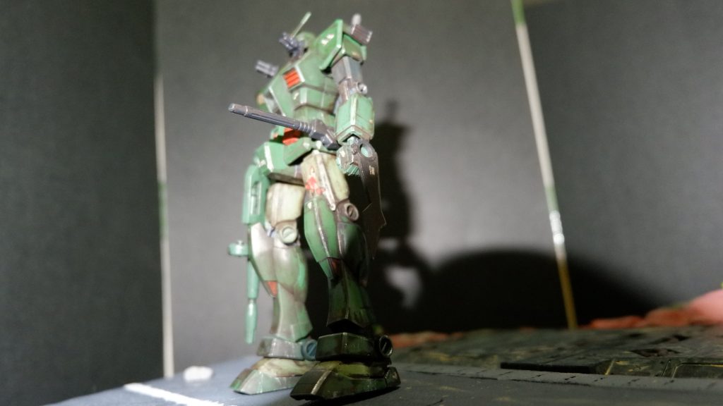 左腰に謎ビーム砲!(zaku-kao9)