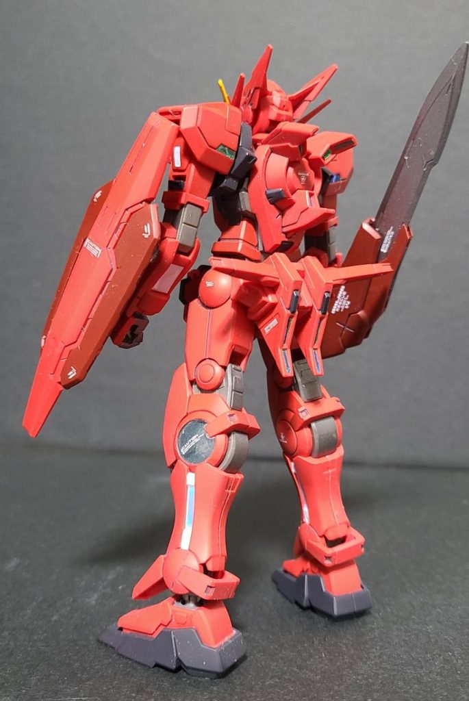 クリアパーツに水転写デカール貼ってます