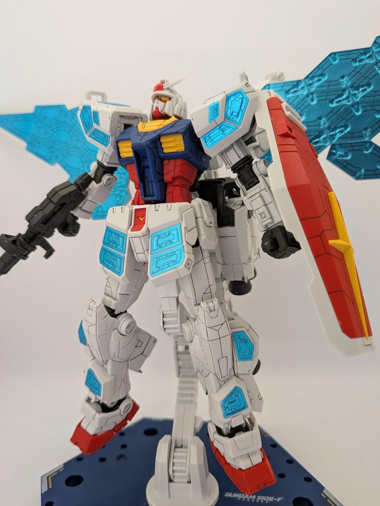 EGですか手に持つと結構ずっしり重い感じがします。