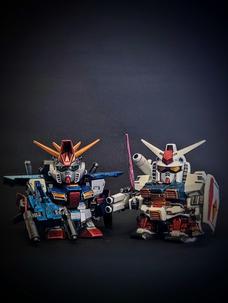 どちらもSDながらイケメンなキットですね！！&nbsp;撮影が間に合えば最後、もう１体投稿納めで今年最後に完成したガンプラを投稿したいと思っています(zaku-kao4)