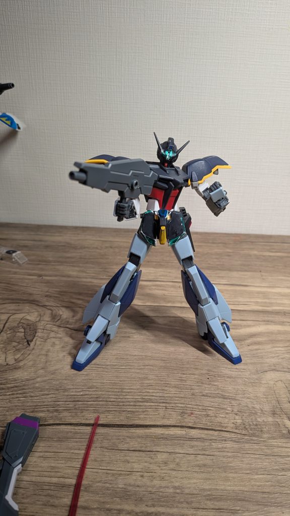 さらにライフルを追加されており、中距離にも対応している。あとライトニングバックシステムも装備可能