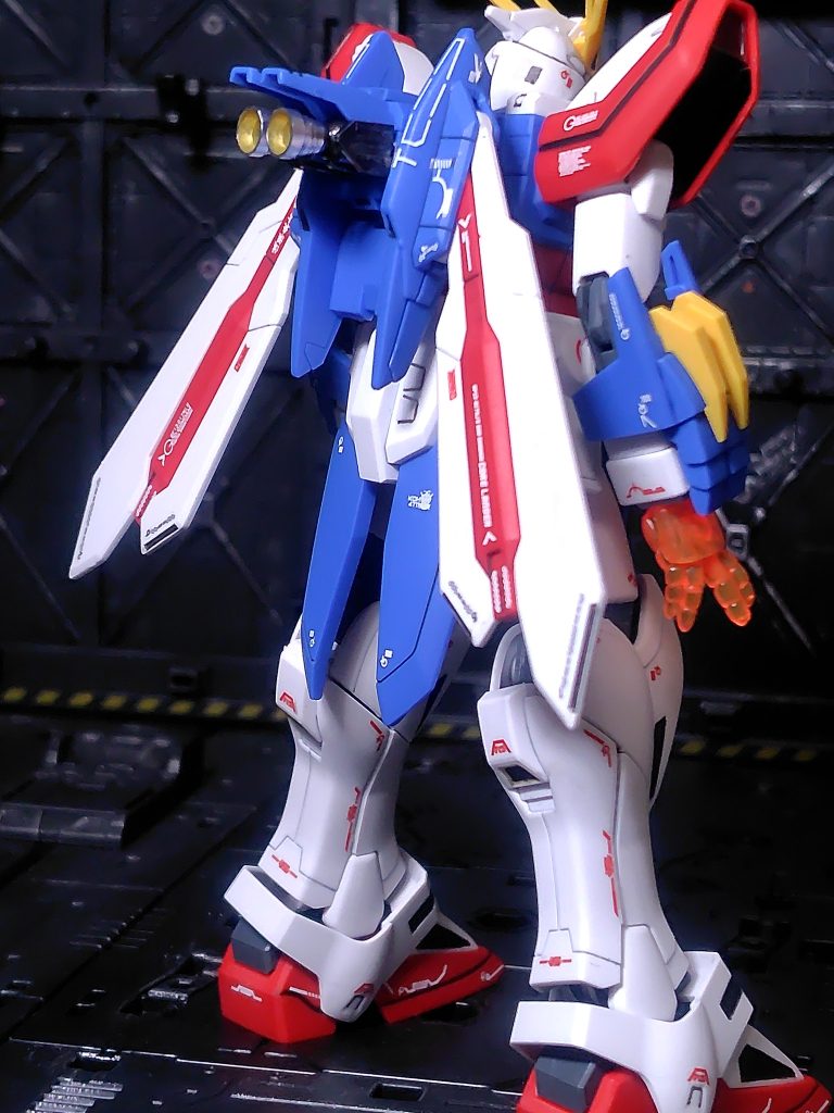 バーニアはゴールドとシャインシルバー。