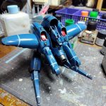 設定画など見てると白いラインが入ってるのもあったり。合わせ目かくしにパーツ貼って[…]