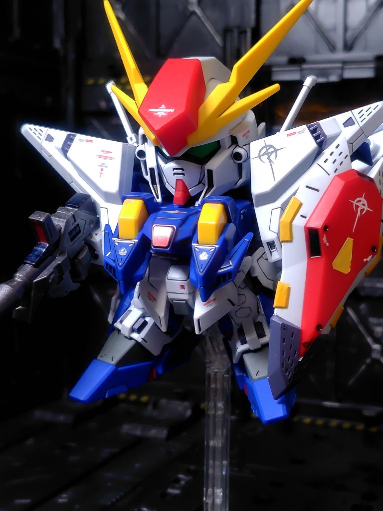 各作品の主役ガンダムをコツコツ集めてるのですが、HGUCの方は大きくて飾れないのでこちらを選びました(gundam-kao5)小説版というかゲーム版というか、元々のデザインの方です。初めて見たクスィーガンダムはこの色だったので印象深いです。