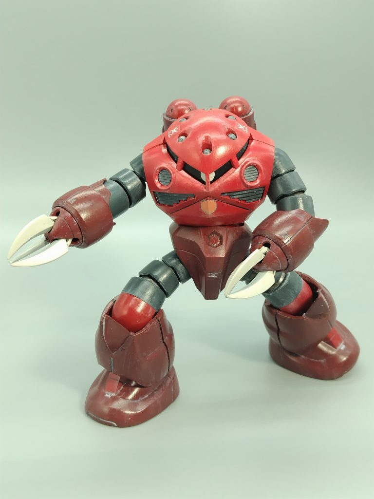 なかなか躍動的なポーズは難しい可動域。実はズゴックの腕だけフリマで購入したのでもらったキットもしばらくしたら組めます。ユニコーンVer.カラーにでもしてみたいと思います。&nbsp;