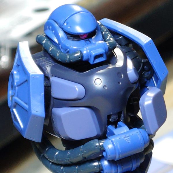 ディテールアップ再開です。作成開始時から、やりたいと思っていたコクピットハッチの開閉を実行。開閉はわりと簡単にできましたが、内部まではちょっと作れませんね。あと組んでいる最中に改造していた足先の可動化。シューズのような（エヴァ系とも）足は、最初から分割してくれと言わんばかりな構造です。さて、全体にディテールを追加しますか(⁠◡⁠&nbsp;⁠ω⁠&nbsp;⁠◡⁠)（3枚目）