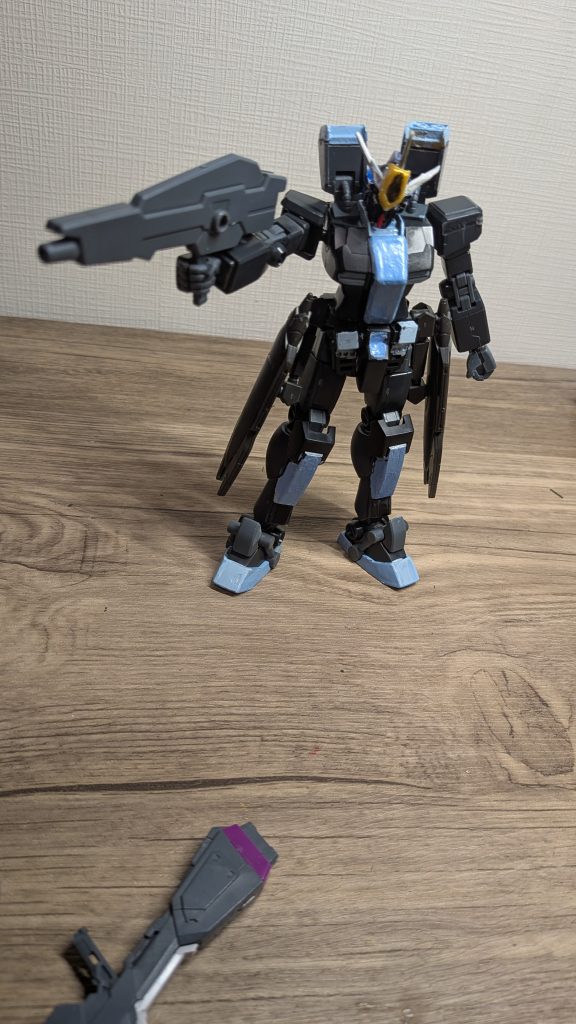 武装はビームライフルや様々な武装を装備する