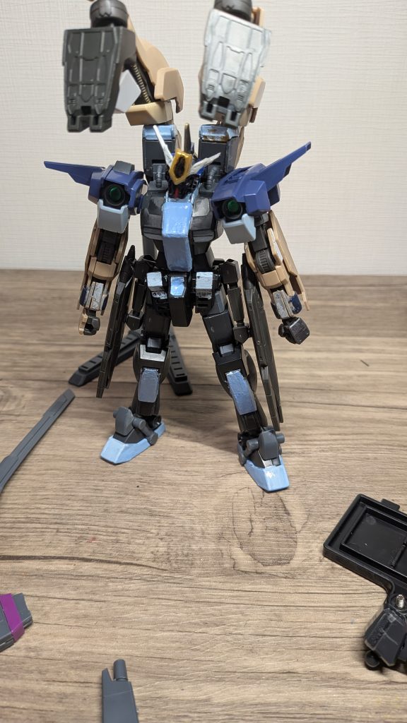 ババーン！完成！トリプルリベイクガンダム！この機体はブルーウォーリアをベースに合体した機体である。ちなみに操作系はグシオンの方にいっている。