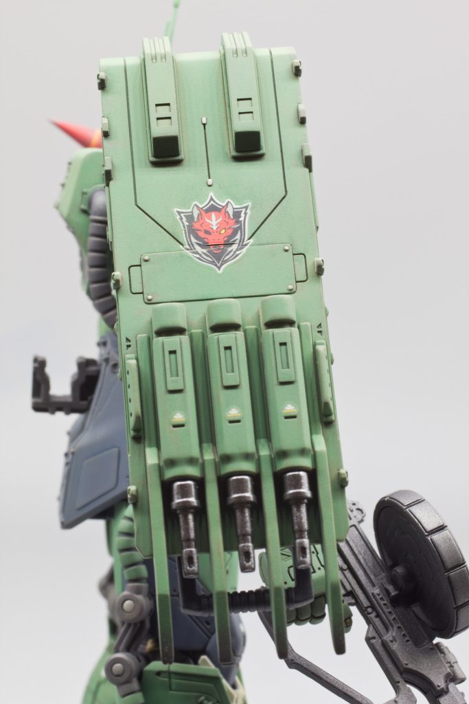 デカぃけどこのシールド格好良くて好きです😆