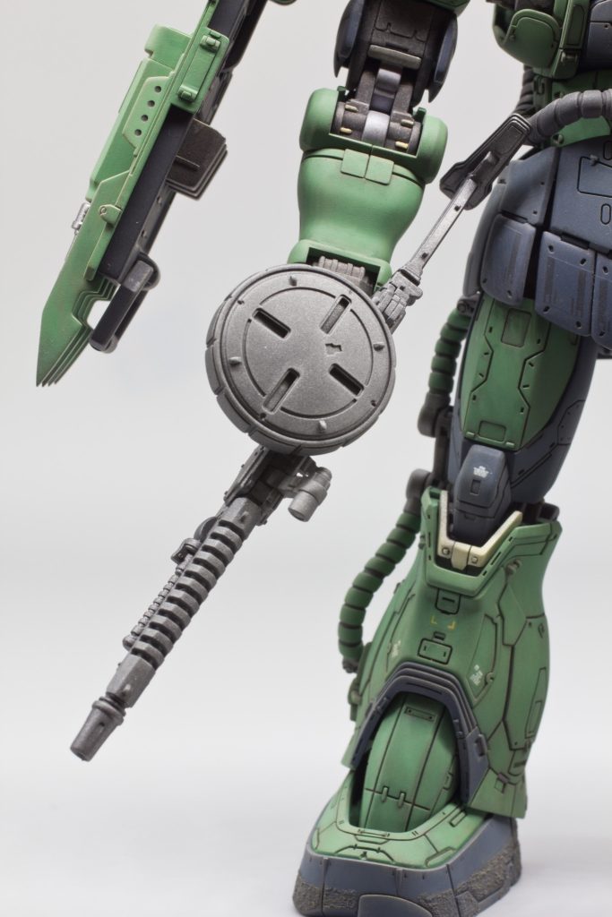 ザク・マシンガンはガンメタル単色です。