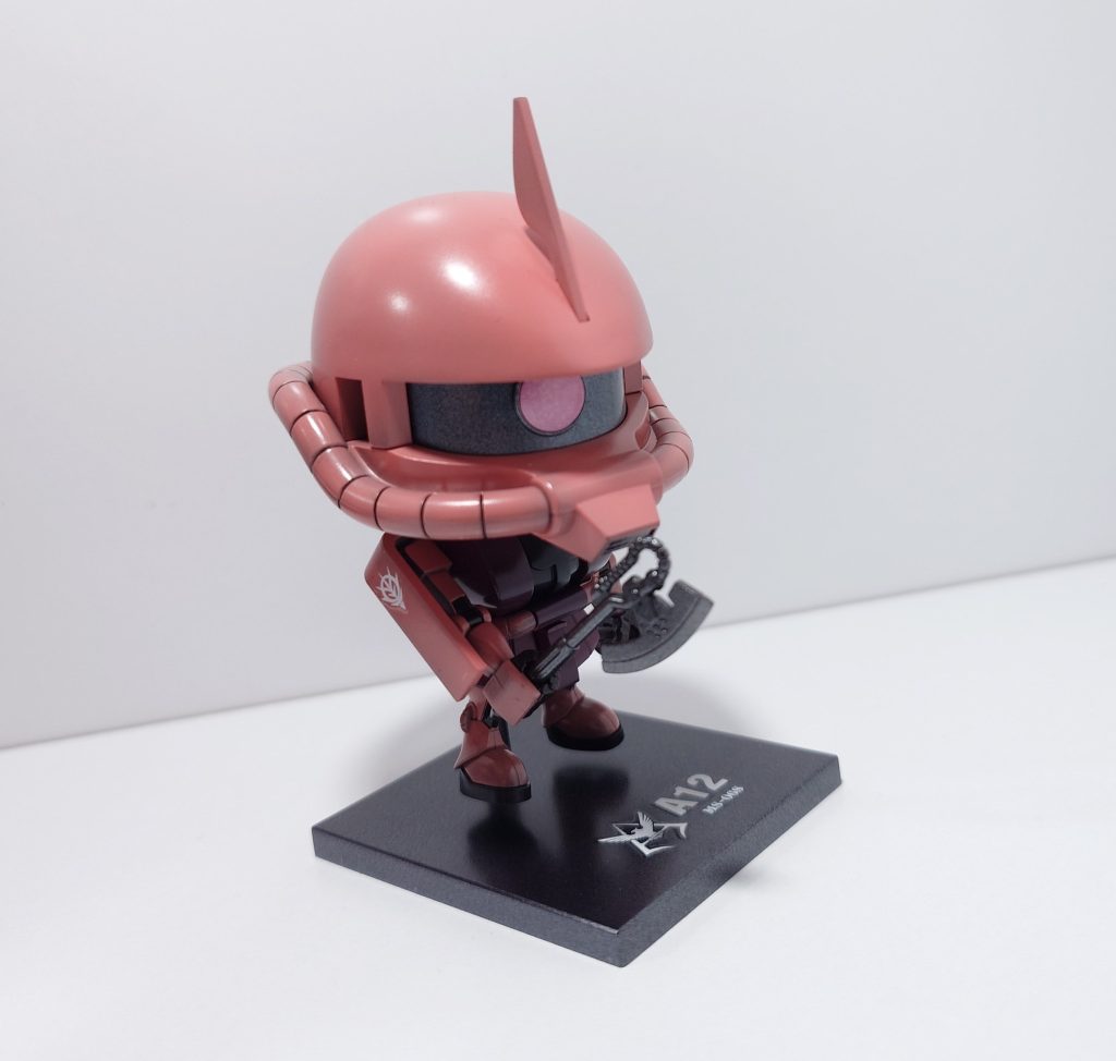 ヒートホークを構えて(zaku-kao5)