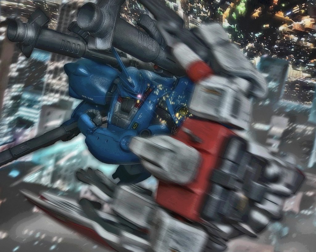 「………っっ!!」機体に衝撃が走る。蒼いMSはブースターを全開にジムへ体当たりをした。『お前達は撃てない』そう見透かされ、蒼いMSは周りへの被害も考えずそのまま力任せにコロニーの地上へ突っ込んだ。第1小隊のパイロットは脳を揺さぶる衝撃の後、地面が近づくにつれコロニーの遠心力による疑似重力が強まるのを感じた。2機は共に激しく地面に落ちると路面を削り砂煙に包まれる。