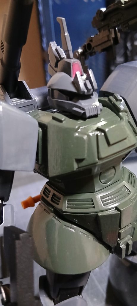 なんとなくなんですが、顔を｢凶悪なピラニア｣🐟っぽくしてみたかったのでこんな感じで作ってみました😁